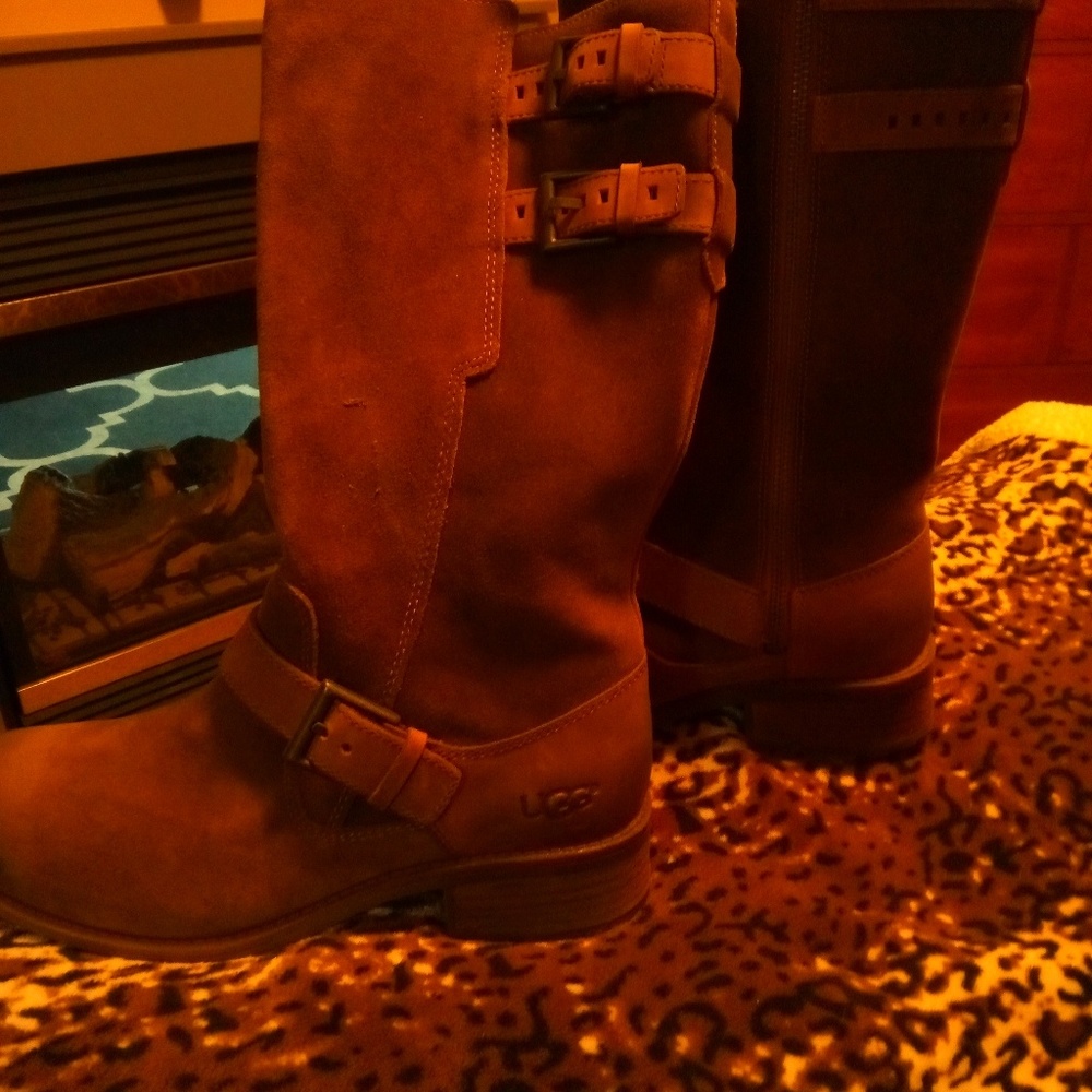 UGG BOOTS